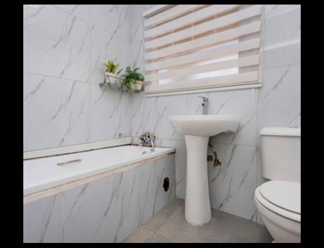 2 BEDROOM APARTMENT FOR SALE IN WHITNEY GARDENS